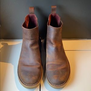 Clark’s brown Bushacre Hill Chelsea boot size 10.5